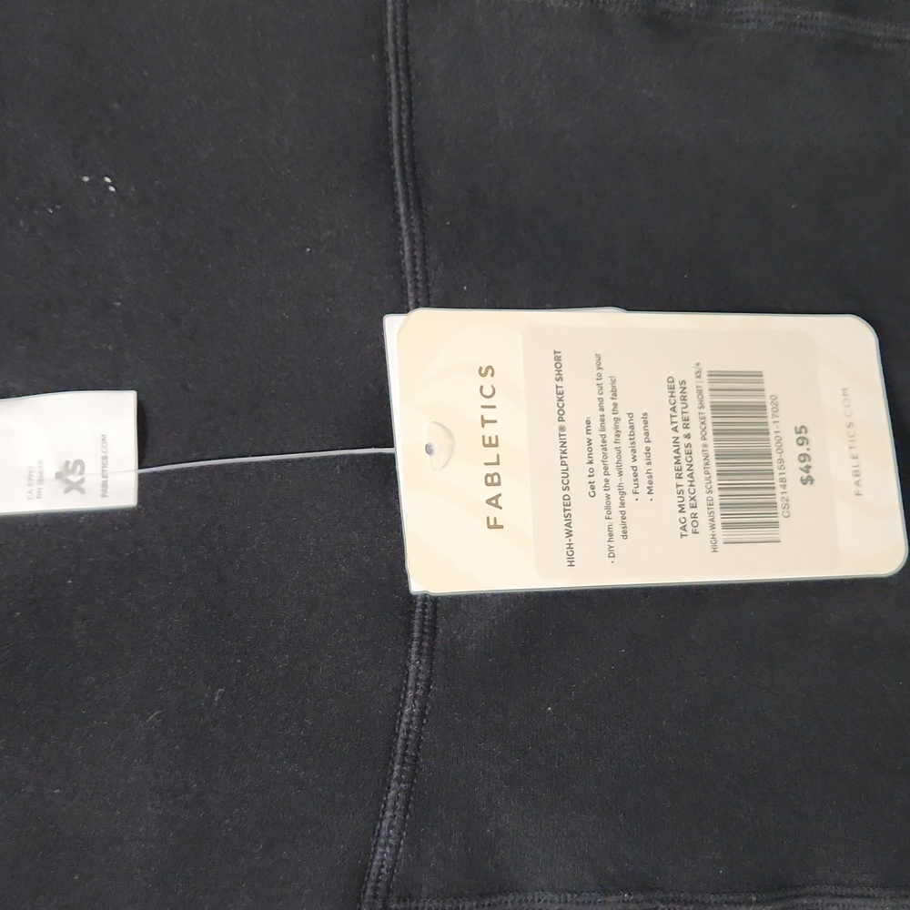 Fabletics shorts - Picture 2 of 2